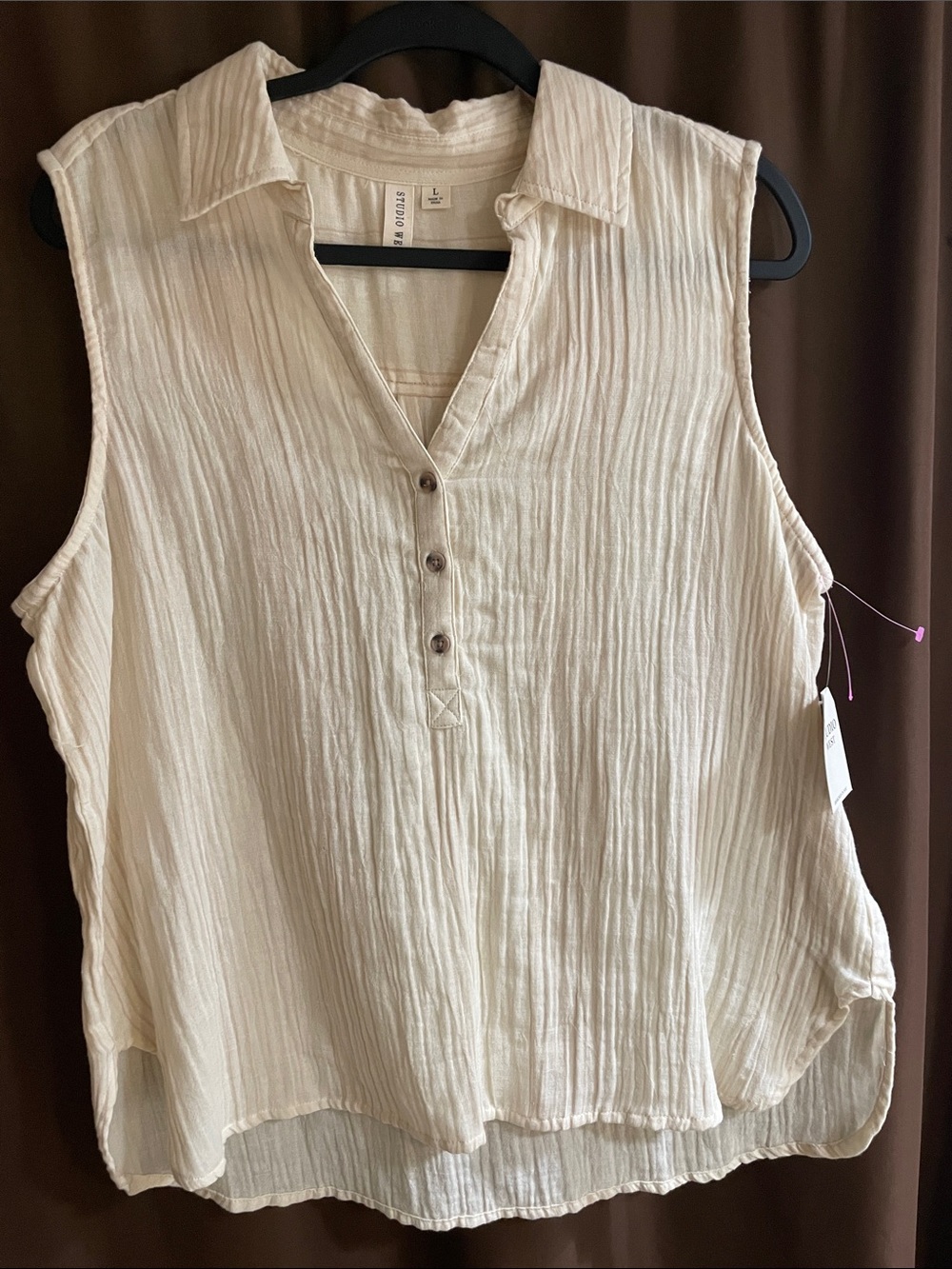 Studio West Cream Sleeveless Buttoned Collared Tank
